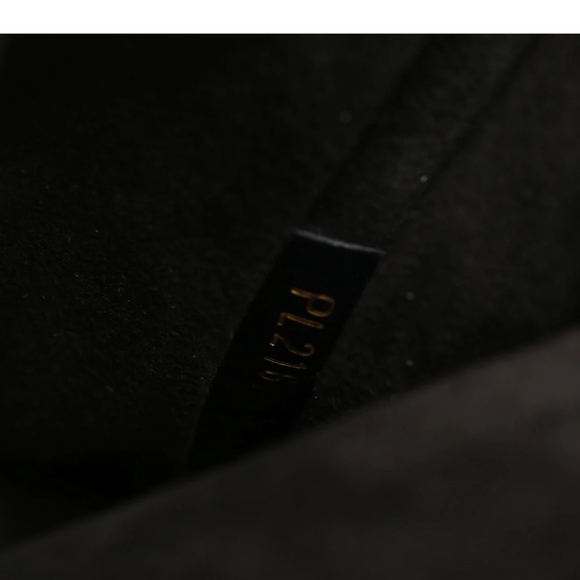 Louis Vuitton Pochette Metis Reverse Mongram Mini - Picture 9 of 10